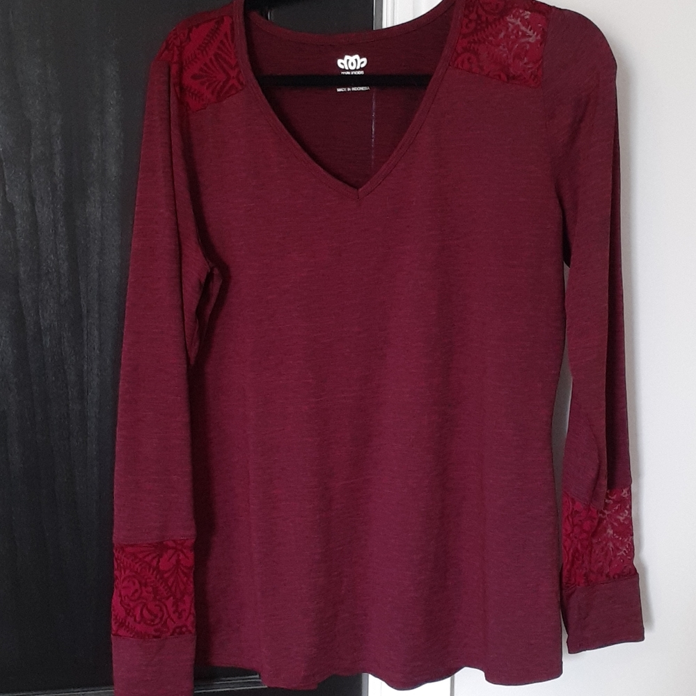 Maurices in Motion long sleeve